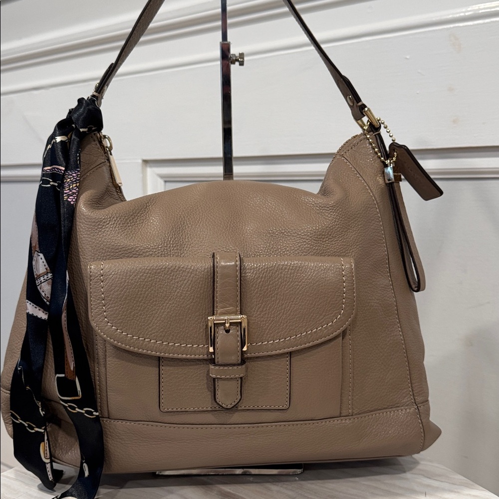 Coach Bag Charlie Tan Shoulder Bag - Picture 4 of 17